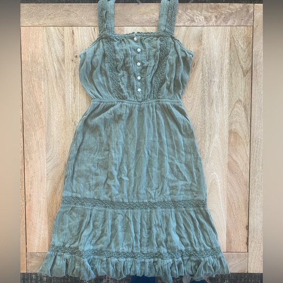 aerie Dresses & Skirts - aerie Olive Green Sleeveless Summer Dress with Lace Trim